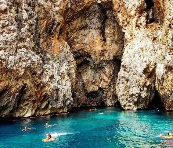 Hotel 2 Mari Santa Maria di Leuca