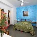 2 Mari Hotell