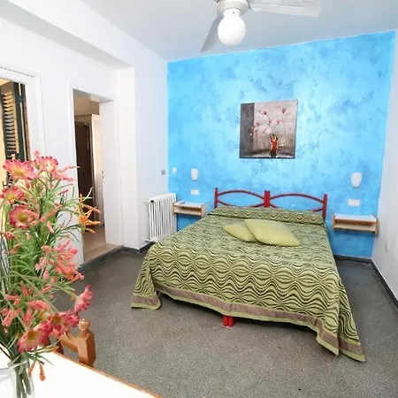2 Mari Hotel 2*
