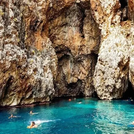 Hotel 2 Mari Santa Maria di Leuca